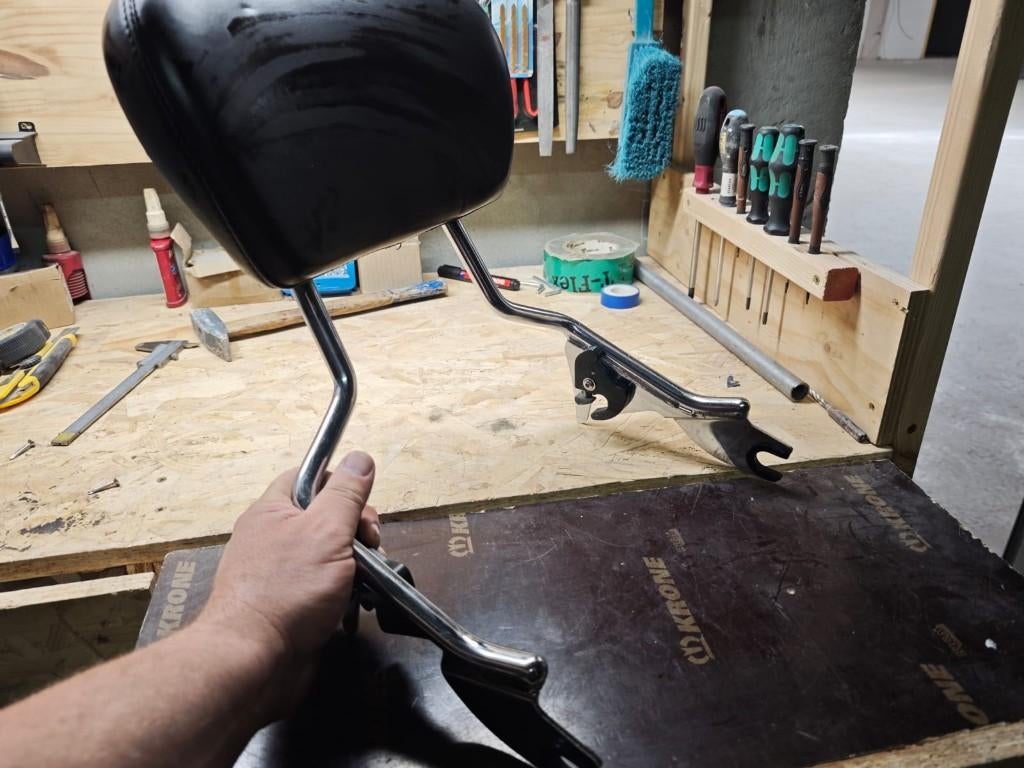 Harley-Davidson Detachable Sissy Bar, Motos, Accessoires | Autre, Comme neuf, Enlèvement