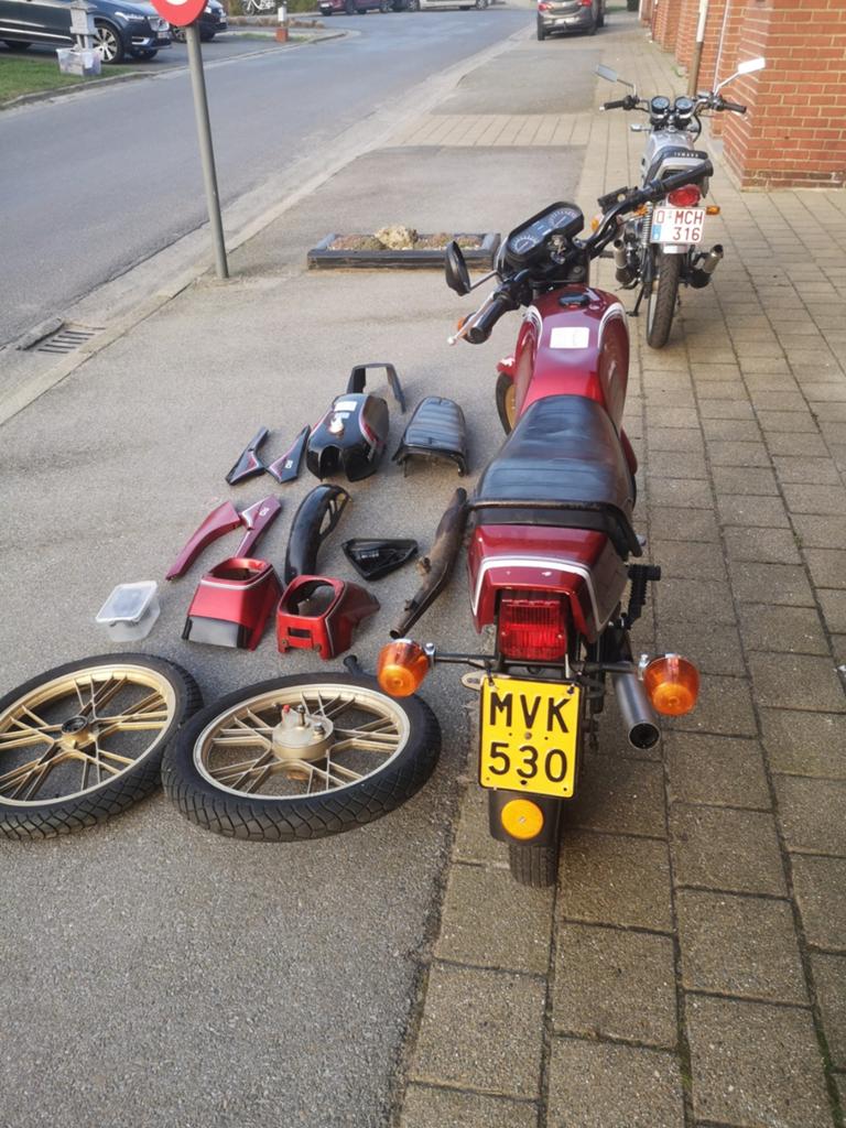 Gezocht oude brommers en motoren, Ophalen