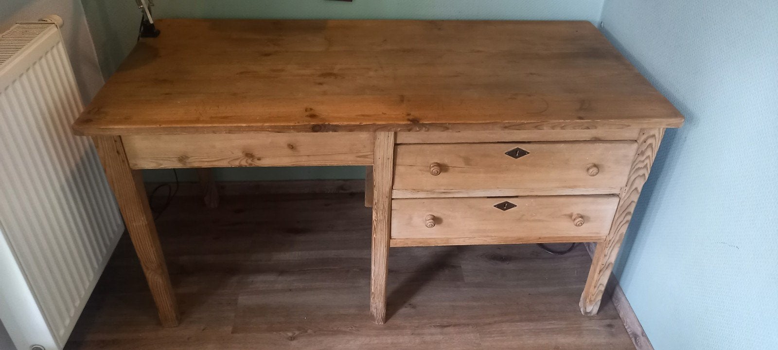 JOLI BUREAU EN PIN, Maison & Meubles, Enlèvement, Bois