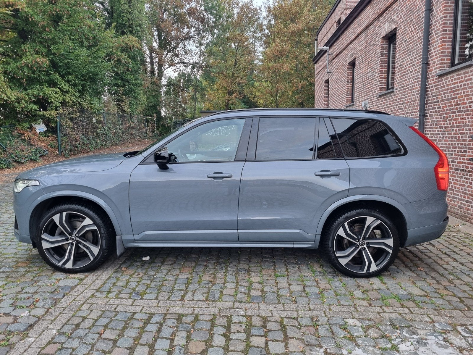 Luxe & Zuinige Volvo XC90 2.0 B5 Diesel (2022) – 105.000 km, Achat, Euro 6, 7 places, Entretenue par le concessionnaire