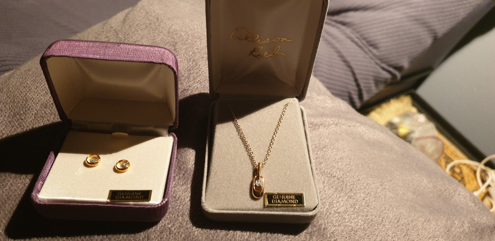 lot de 1 collier avec pendentif et 2 paires de boucles d'ore, Enlèvement, Autres matériaux, Collier, Avec pierre précieuse