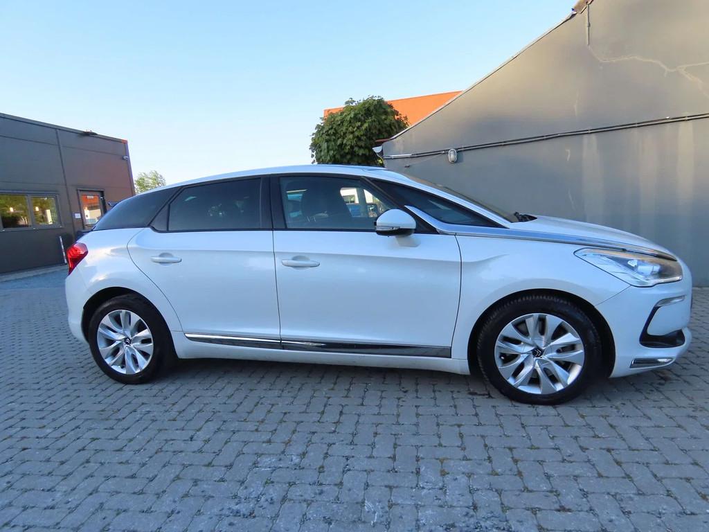 Citroën DS5 DS5 2.0 HDi Sport Chic (bj 2015, automaat), Auto's, Citroën, Euro 5, Gebruikt, Zwart, 4 cilinders