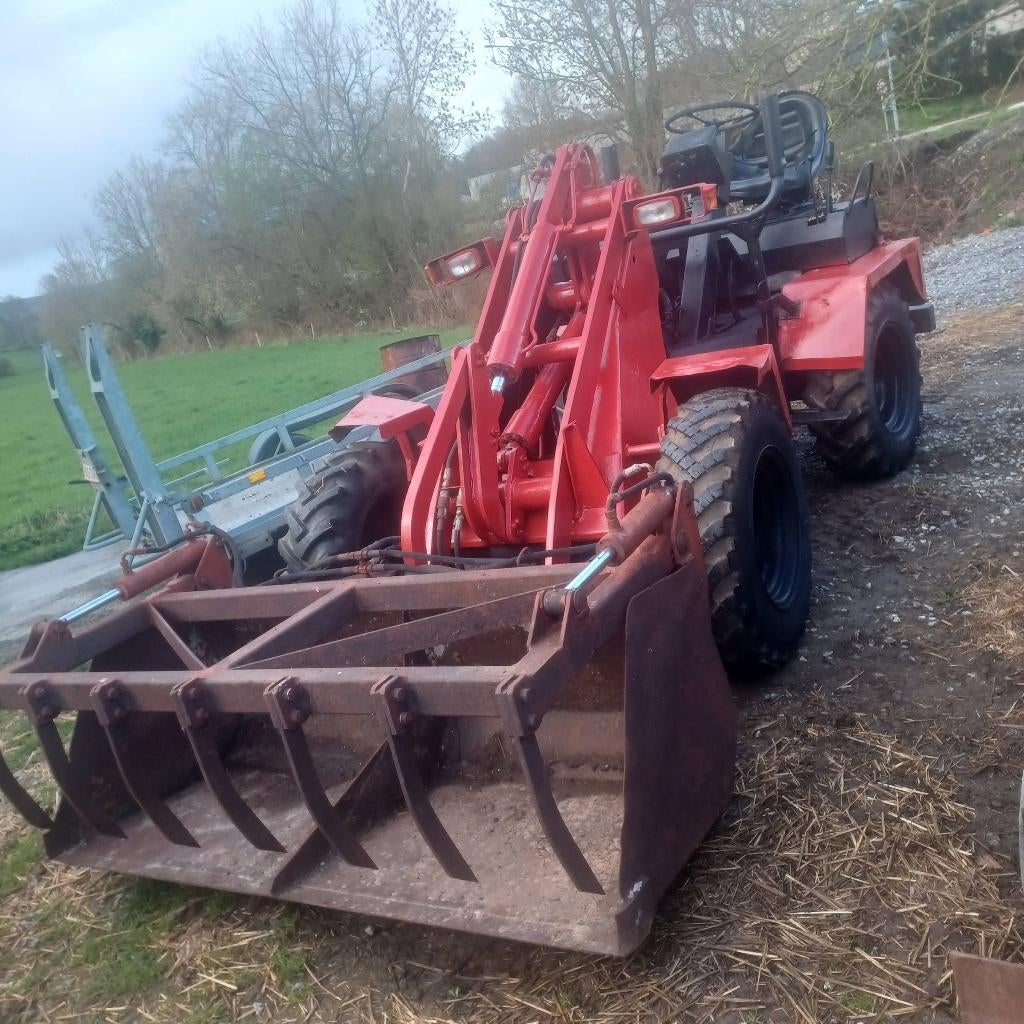 Chargeur sur pneus 0498 33 87 36, Enlèvement ou Envoi, Chargeuse sur pneus ou Chouleur