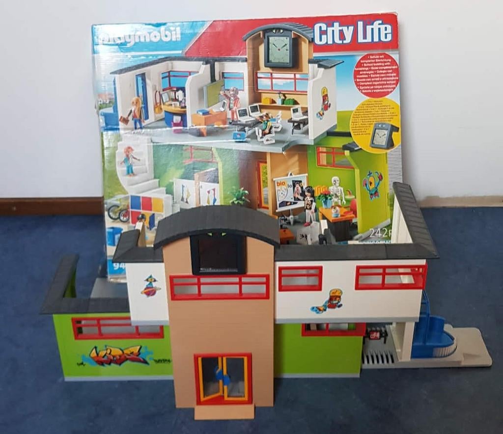 Ecole aménagée playmobil, Enlèvement