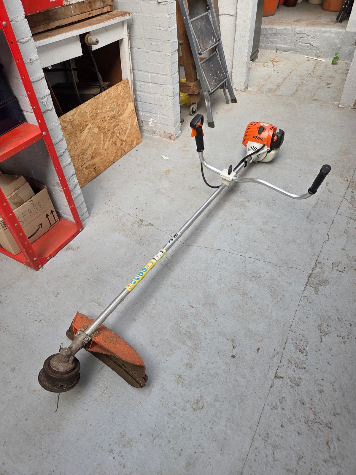 STIHL FS 100 Bosmaaier, Tuin en Terras, Bosmaaiers, Benzine, Ophalen