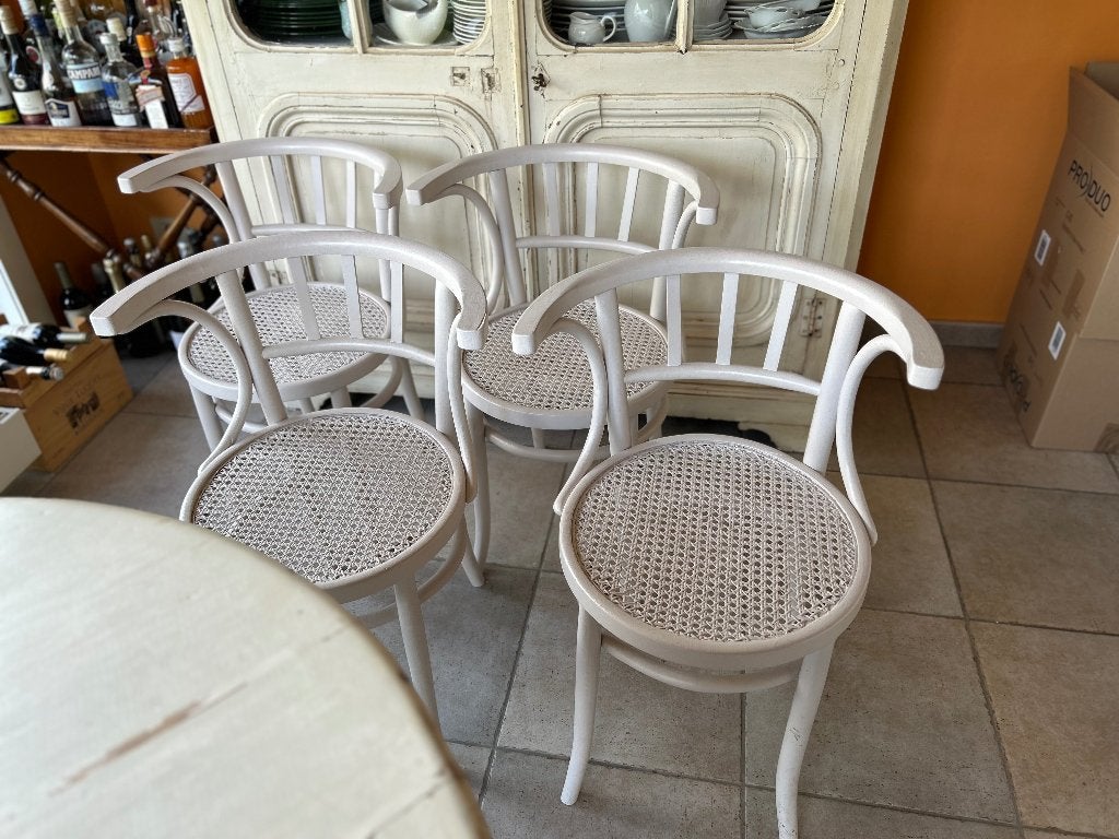 Thonet  stoelen, Ophalen