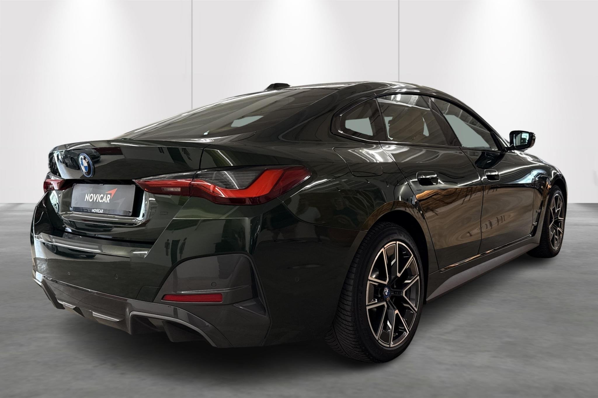 BMW i4 eDrive40, Auto's, Gebruikt, 495 min, 340 pk, 585 km