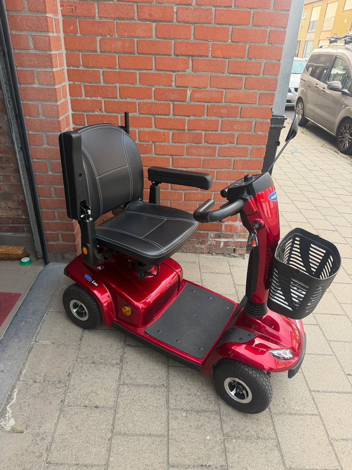 Trottinette Invacare Leo, Enlèvement, Comme neuf, Invacare