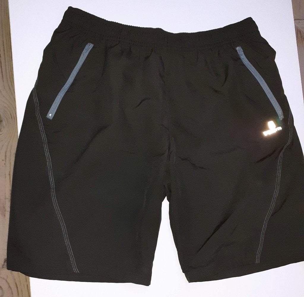 short heren fitness zwart blauw Decathlon S, Neuf, Fitness, Enlèvement ou Envoi, Taille 46 (S) ou plus petite