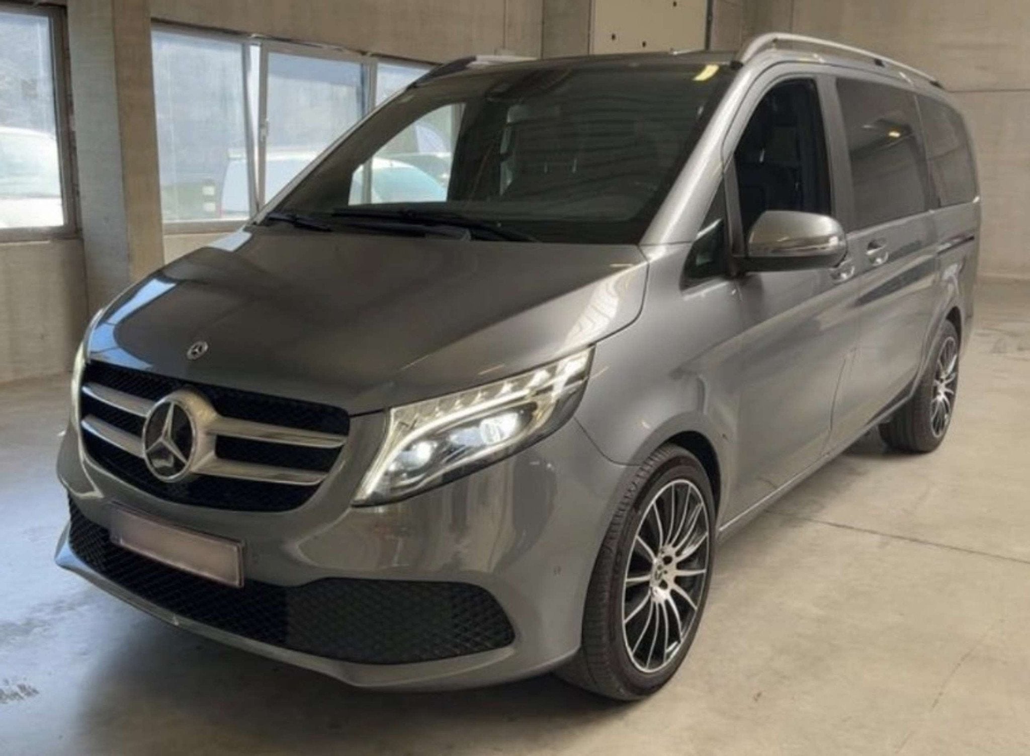 Mercedes-Benz V-Klasse 250 4 MATIC LONG CHASSIS 190CV / TVAC, Autos, Cuir, Argent ou Gris, Achat, Euro 6
