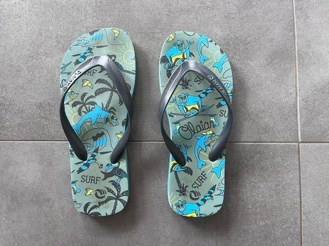 Teenslippers m 35/36, Olaian, Jongen of Meisje, Overige typen, Ophalen of Verzenden