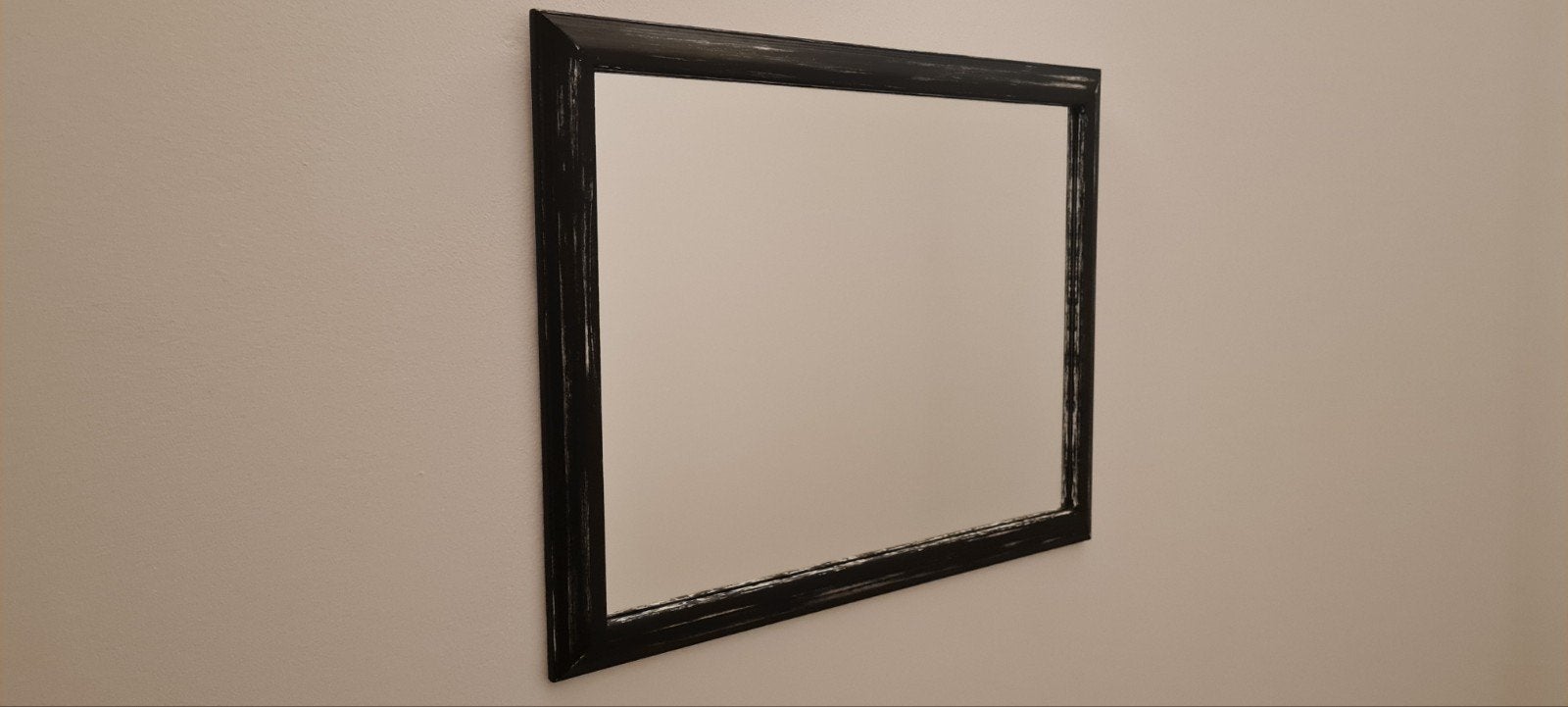 Miroir noir, Enlèvement