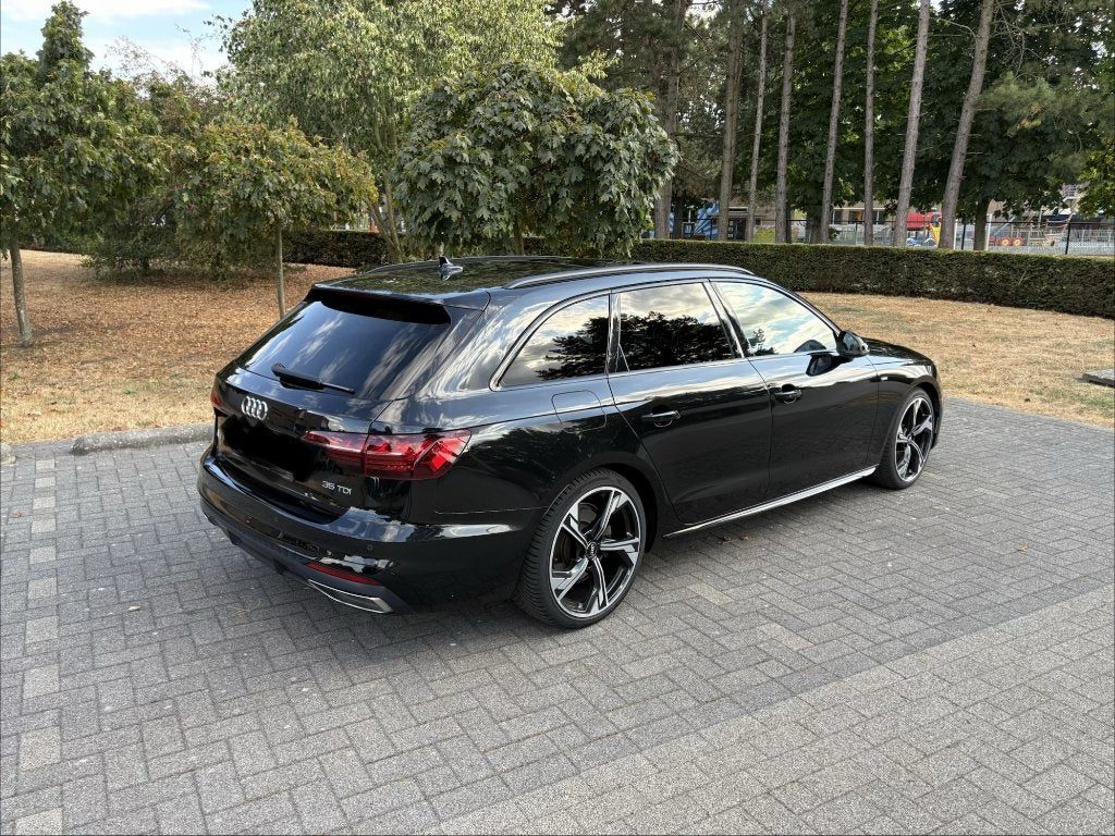 Audi A4 Station, Auto's, Audi, Euro 6, Zwart, 120 kW, Particulier