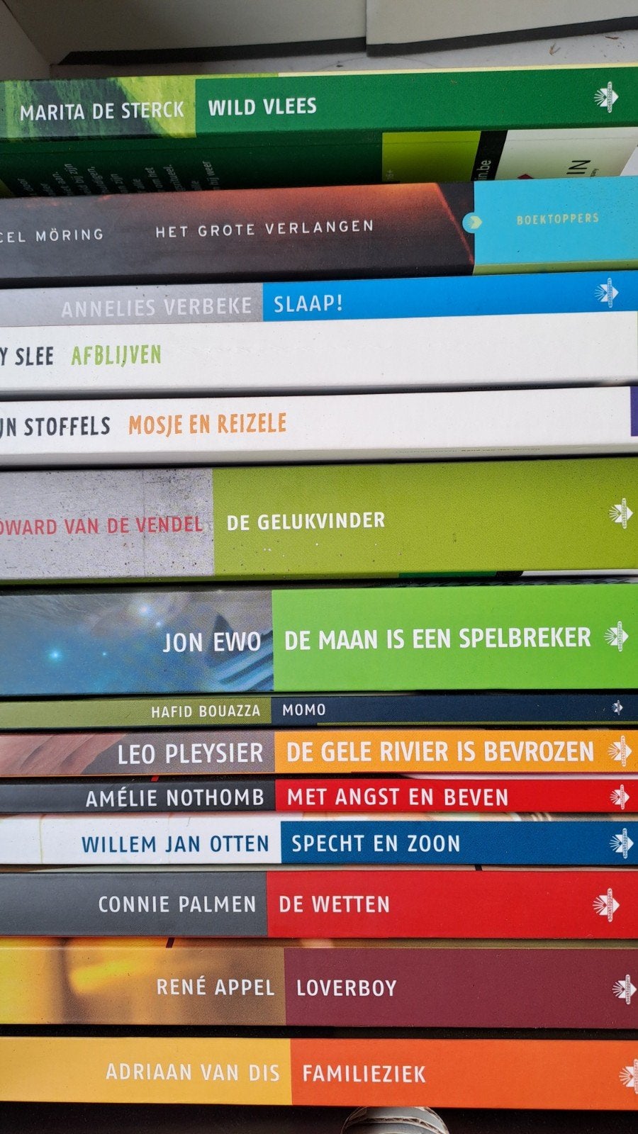 32 boeken voor tiener en jongvolwassenen, Ophalen, Zo goed als nieuw