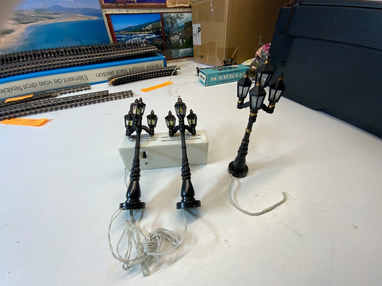 LOT DE LAMPADAIRES ET LANTERNES DECORATIVES+PIECES A MONTER, Enlèvement ou Envoi, Comme neuf, Autres types