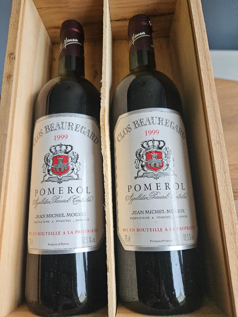 Boîte de rangement avec 2 bouteilles de Pomerol 1999, Neuf, Pleine, Enlèvement, Vin rouge