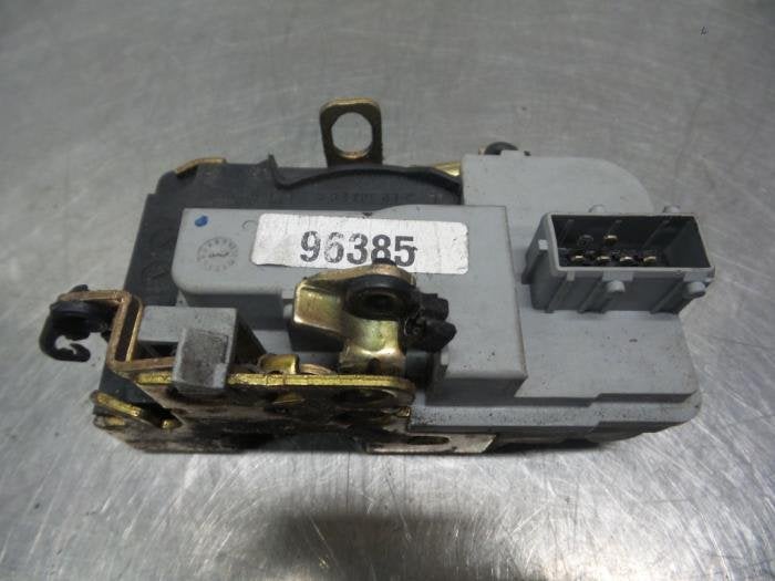 Deurslot Mechaniek 2Deurs rechts van een Peugeot 206, Gebruikt, -, -, Ophalen of Verzenden