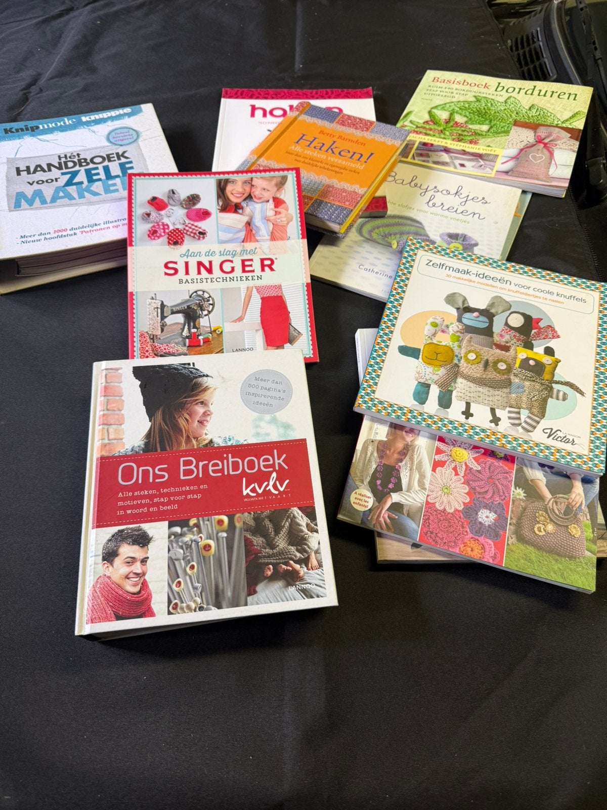 Gratis lot boeken breien haken borduren —-, Hobby en Vrije tijd, Ophalen, Zo goed als nieuw, Breien