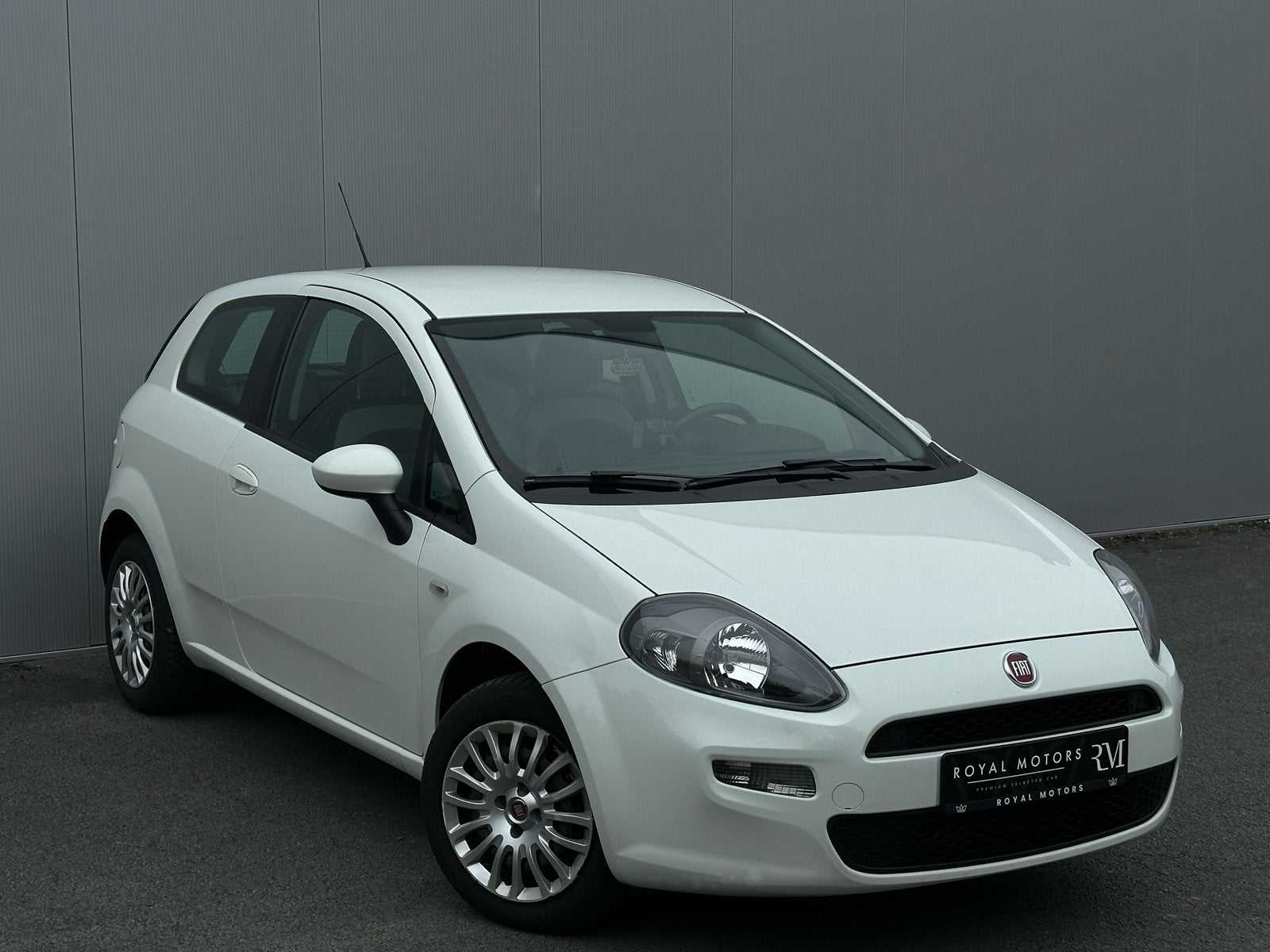 Fiat Punto Evo 1.2 - More seulement 115.000 km GAR. 1AN, Autos, Fiat, 1242 cm³, Achat, Entreprise, Noir