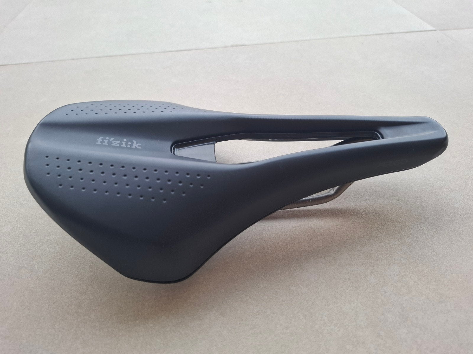 fizik tempo argo r3, Ophalen of Verzenden, Racefiets, Zadel, Fizik