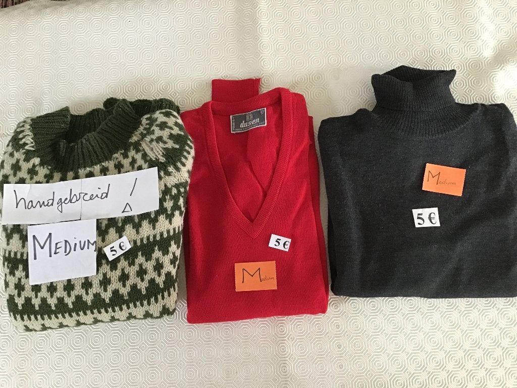 3 heren truien maat medium aan 5 euro per trui, Kleding | Heren, Ophalen of Verzenden, Zo goed als nieuw, Maat 48/50 (M)