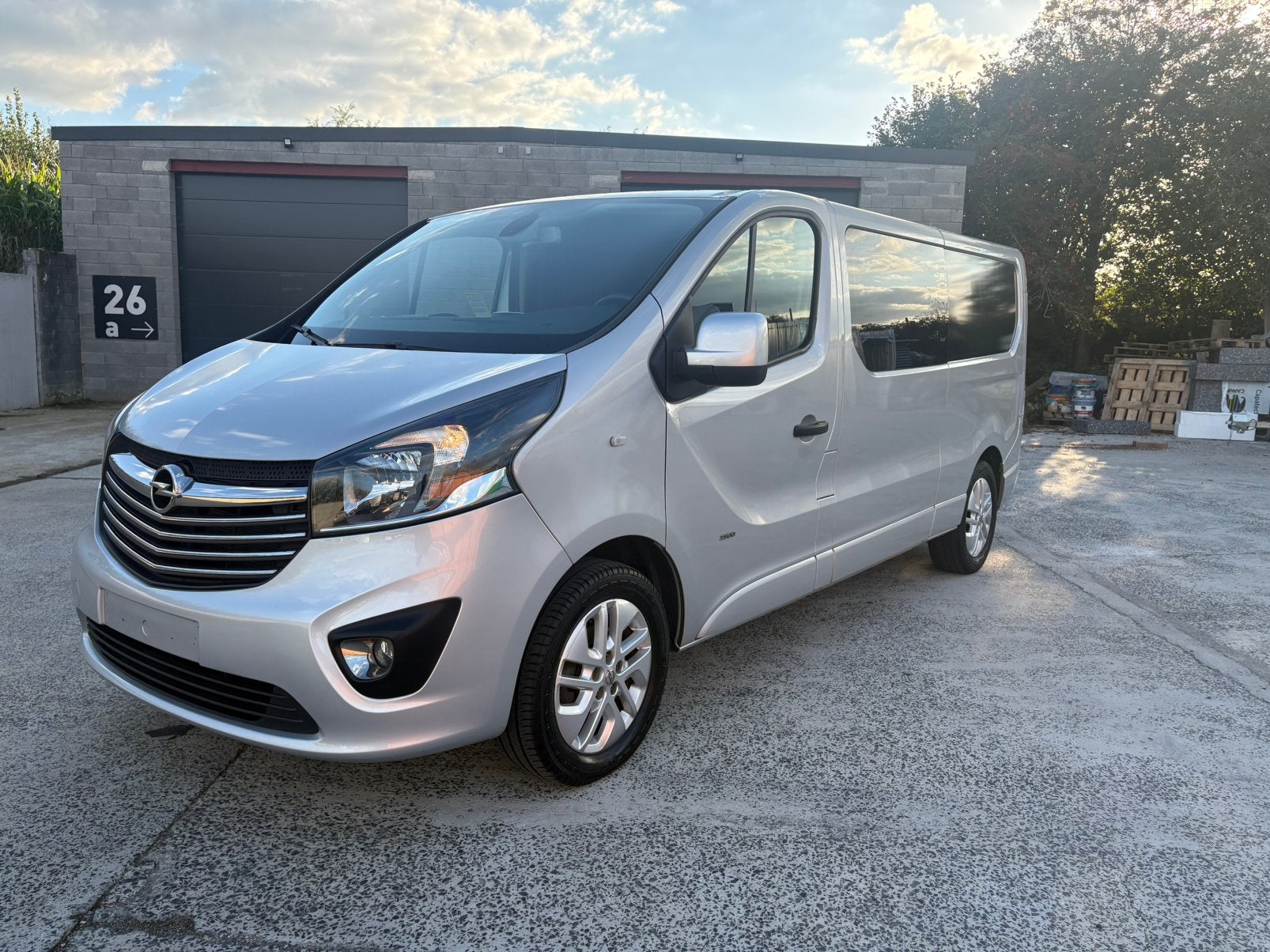 Opel Vivaro XL Dubbele Cabine Garantie!!!, Auto's, Voorwielaandrijving, Euro 5, Stof, 4 cilinders