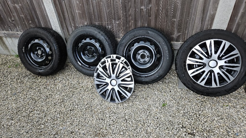 Regenbanden en sneeuwbanden met stalen velgen, Auto-onderdelen, Ophalen, Gebruikt, Velg(en), 16 inch