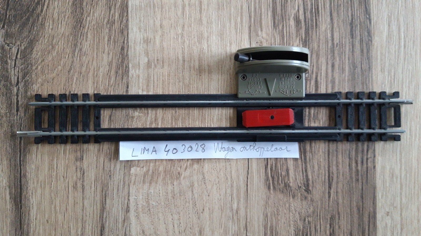 Rail de découplage pour wagons Lima 40 3928, Enlèvement ou Envoi, Wagon, Lima