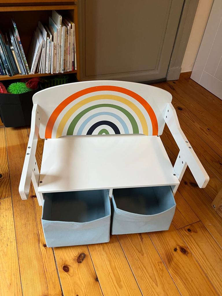 Petit banc enfant avec dossier transformable en petit bureau, Enfants & Bébés, Enlèvement, Utilisé
