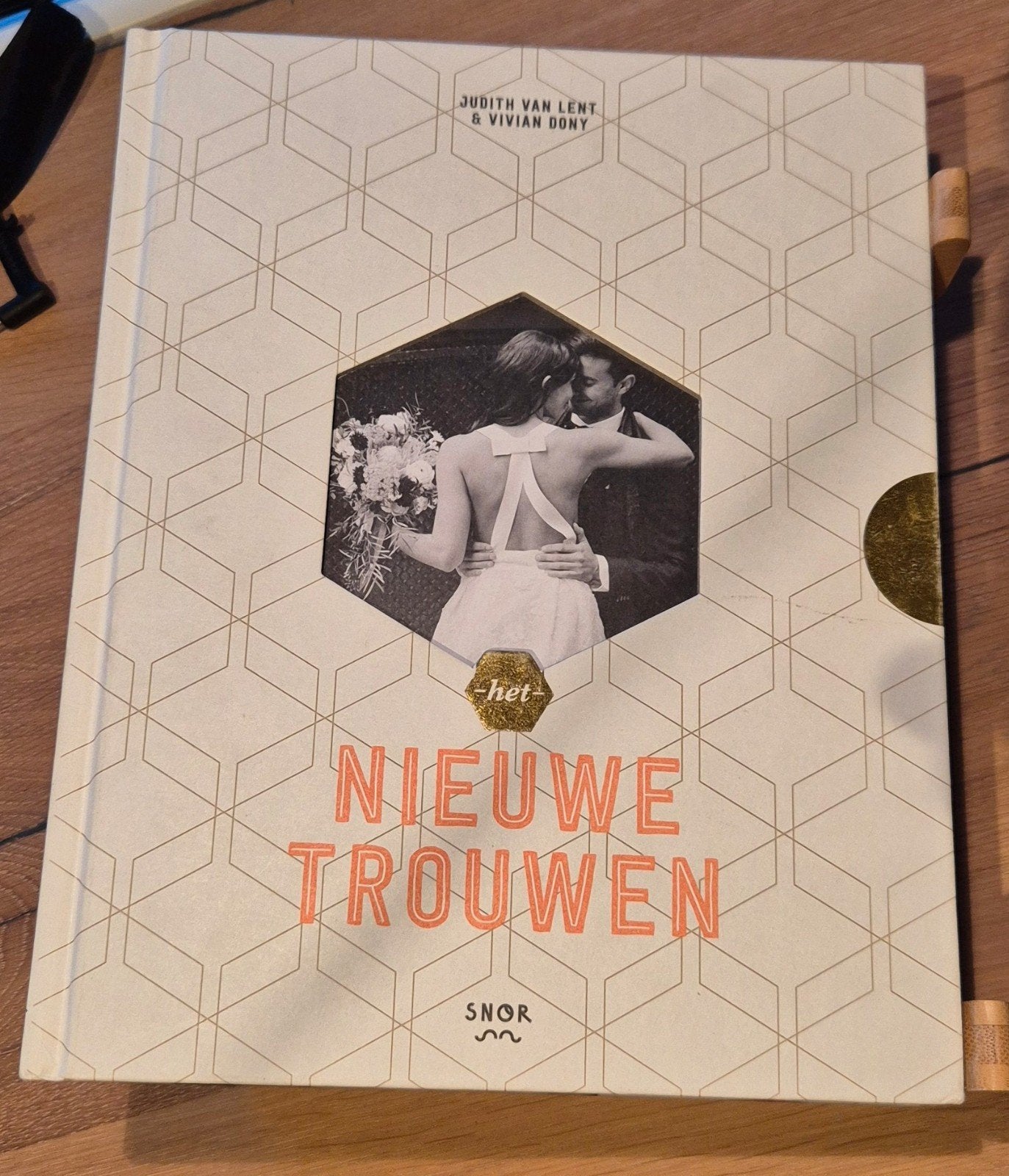 Boek Het Nieuwe Trouwen, Ophalen, Zo goed als nieuw, Judith Van Lent & Vivian Dony