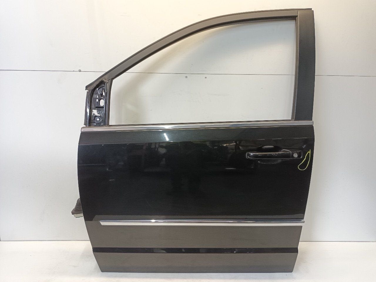 Portier links voor Lancia Voyager, Auto-onderdelen, Onderdelen@venauto.nl, Van der Ven Autorecycling B.V., Gebruikt, Ettenseweg 76, 4706 PB Roosendaal, The Netherlands
