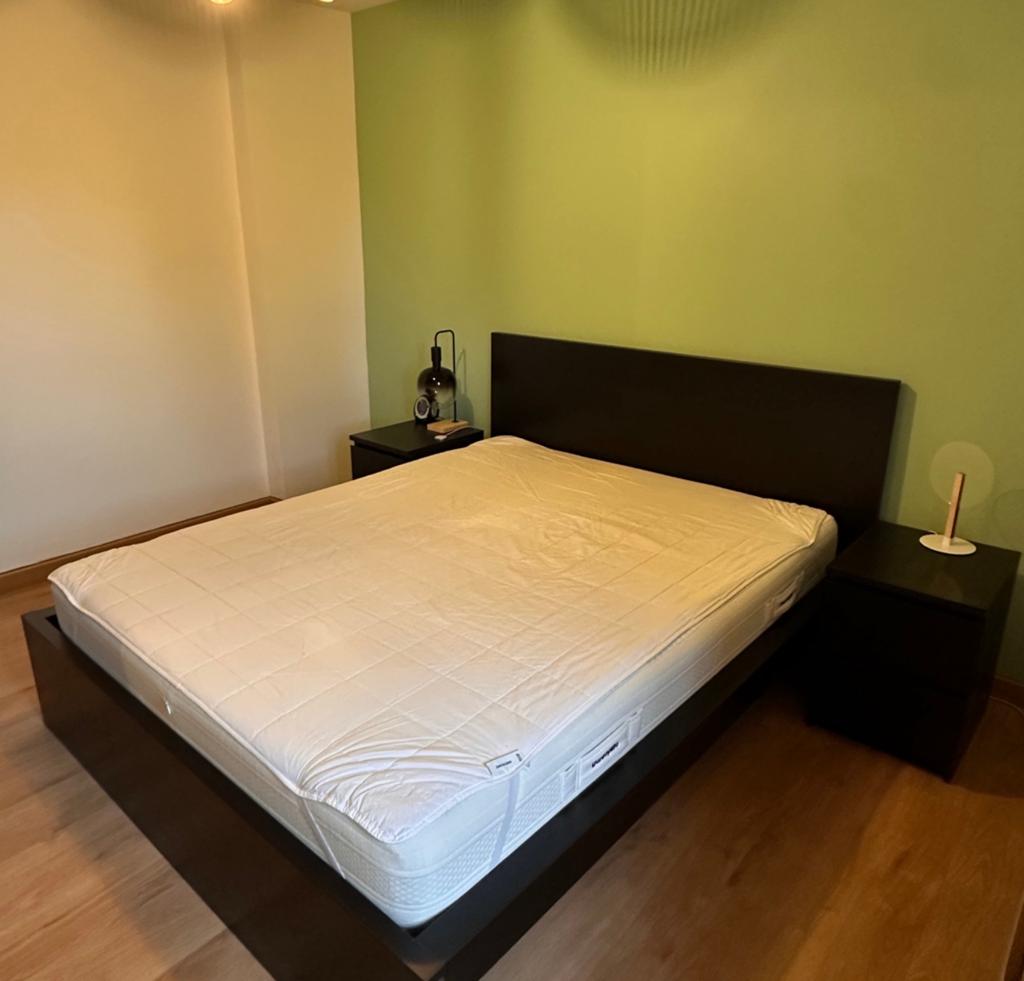 Lit IKEA MALM noir, Maison & Meubles, Accessoires pour la Maison | Cadres, Enlèvement