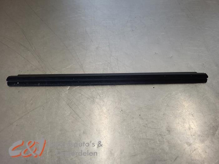 Joint de vitre d'un Dodge RAM, -, 3 mois de garantie, Utilisé, Dodge