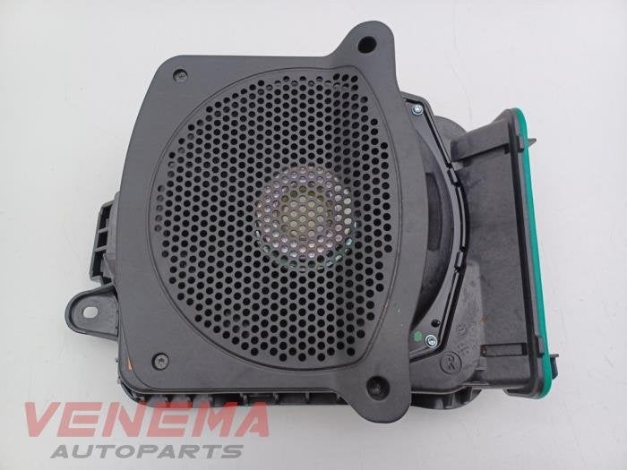 Subwoofer van een BMW 5-Serie, Gebruikt, -, -, Ophalen of Verzenden