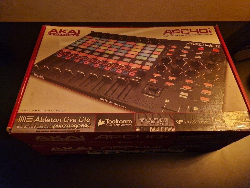 Akai APX40 MK2 in doos, Muziek en Instrumenten, Ophalen, Zo goed als nieuw