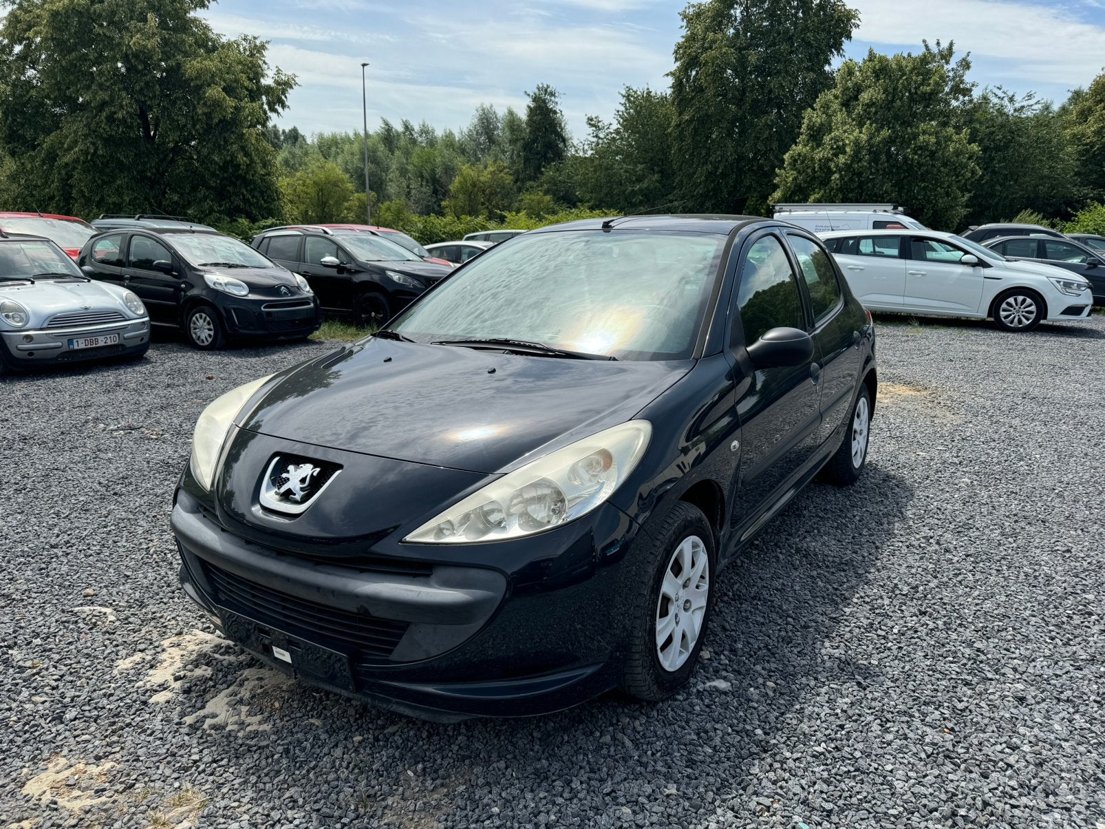 PEUGEOT 206+, Voorwielaandrijving, Stof, Zwart, https://public.car-pass.be/vhr/8fb4efe7-0184-4416-9105-8d803c928828