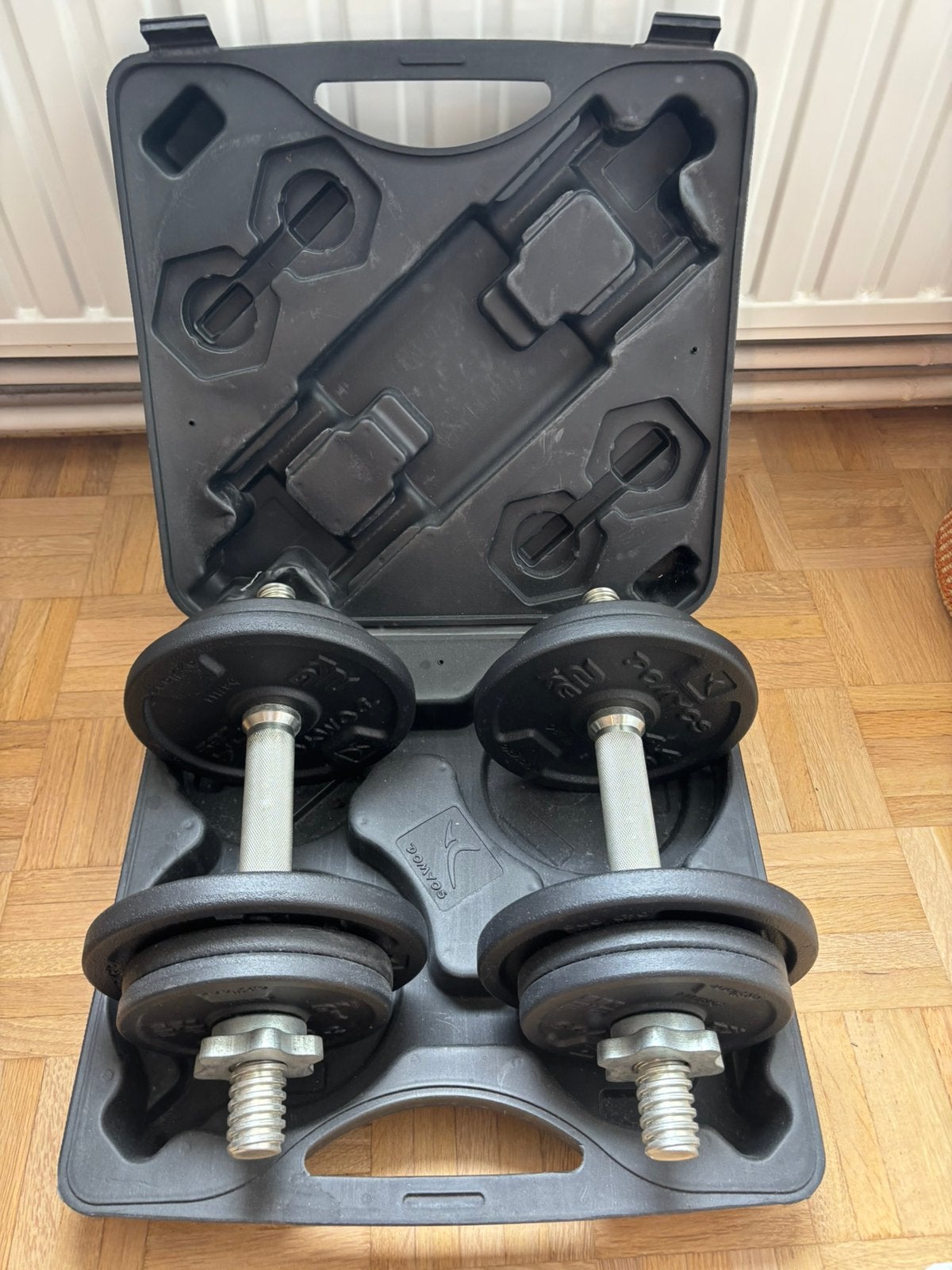 Halters 2x 10 kg met schijven, Ophalen, Zo goed als nieuw, Halterstangen