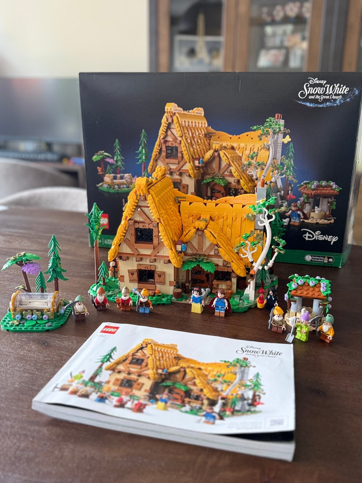 LEGO Disney 43242 Sneeuwwitje en de 7 dwergen, Ophalen of Verzenden, Zo goed als nieuw