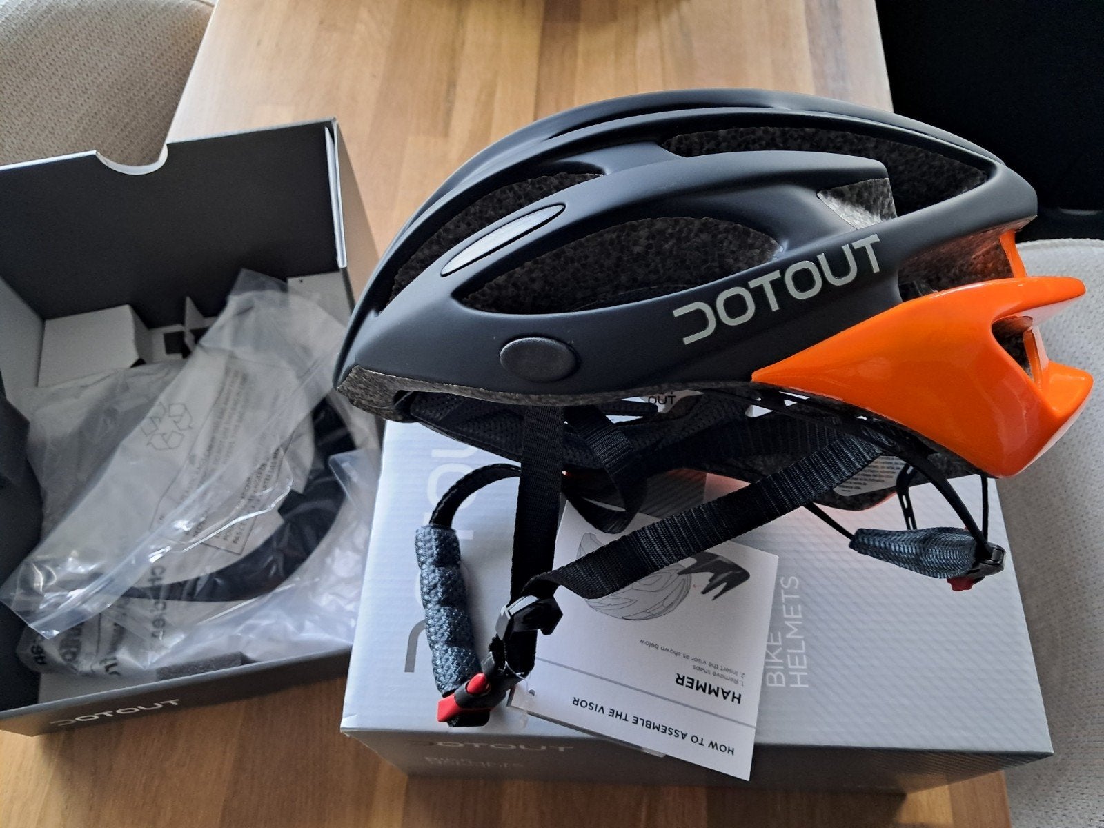 Casque neuf Dotout Shoy 54-58