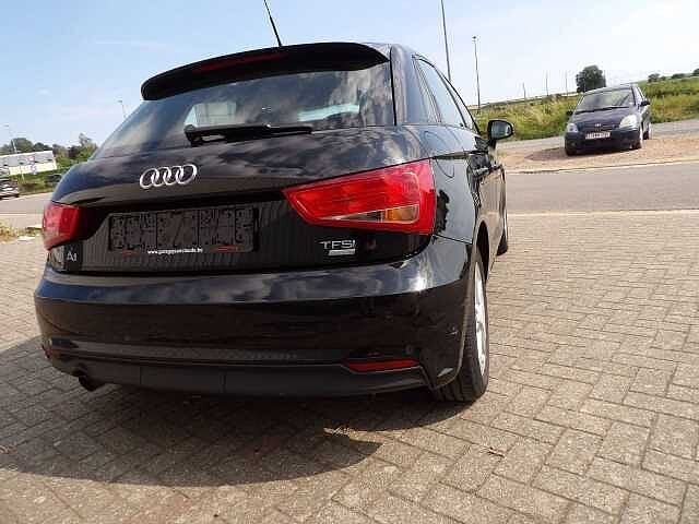 Audi A1 Sportback 1.0 TFSI ultra Design, Auto's, Audi, 4 zetels, A1, Zwart, Bedrijf