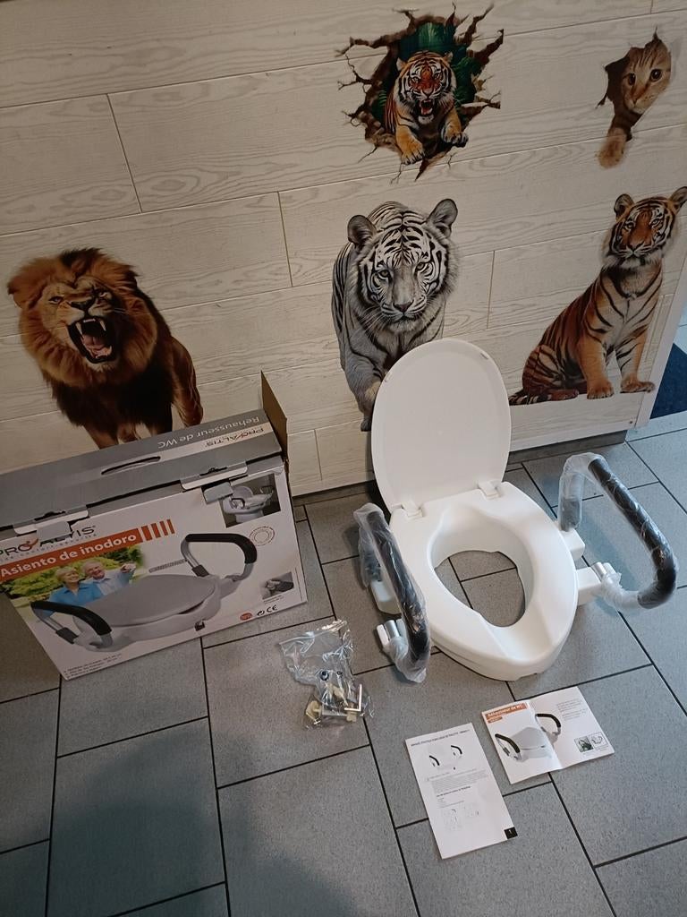 Réhausseur WC avec accoudoirs et fixation tout neuf, Diversen, Verpleegmiddelen, Ophalen