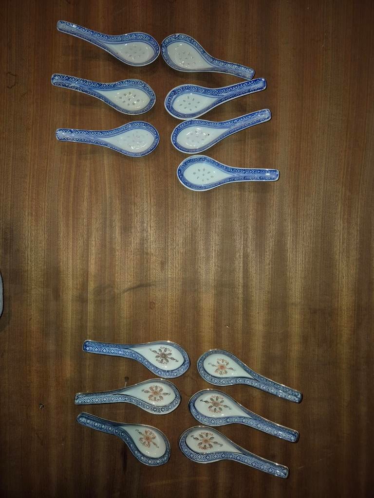 Porseleinen chinese lepels, Ophalen