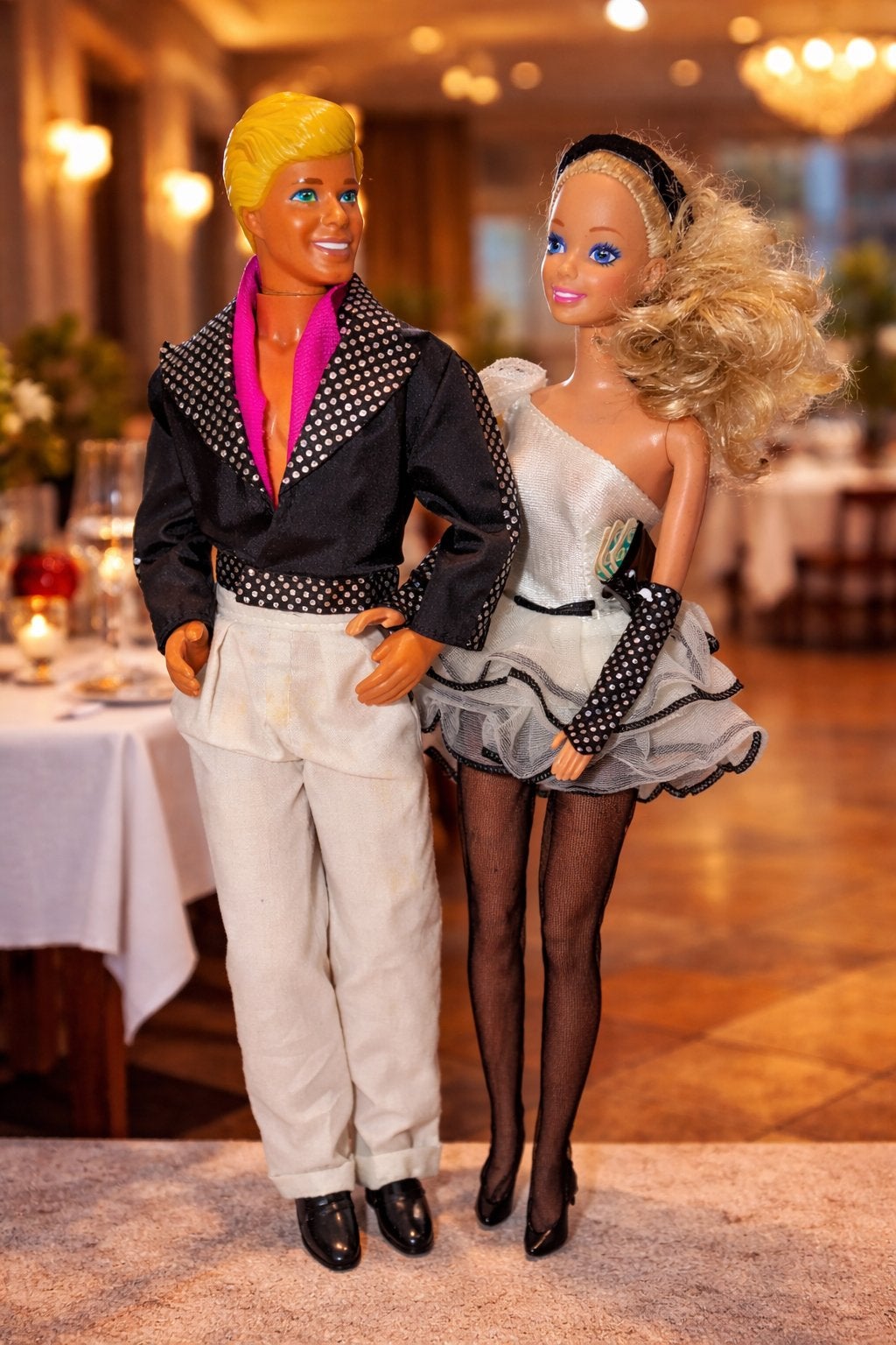Vintage Barbie Ken set jaren ’80/’90 originele feestkleding, Kinderen en Baby's, Ophalen of Verzenden, Gebruikt, Barbie