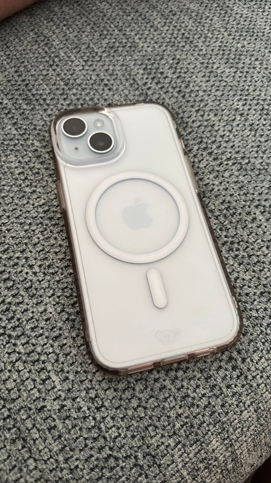 iPhone 15 met magsafe hoesje 128 gb, Télécoms, Téléphonie mobile | Apple iPhone, Enlèvement, Utilisé, 128 GB, IPhone 15