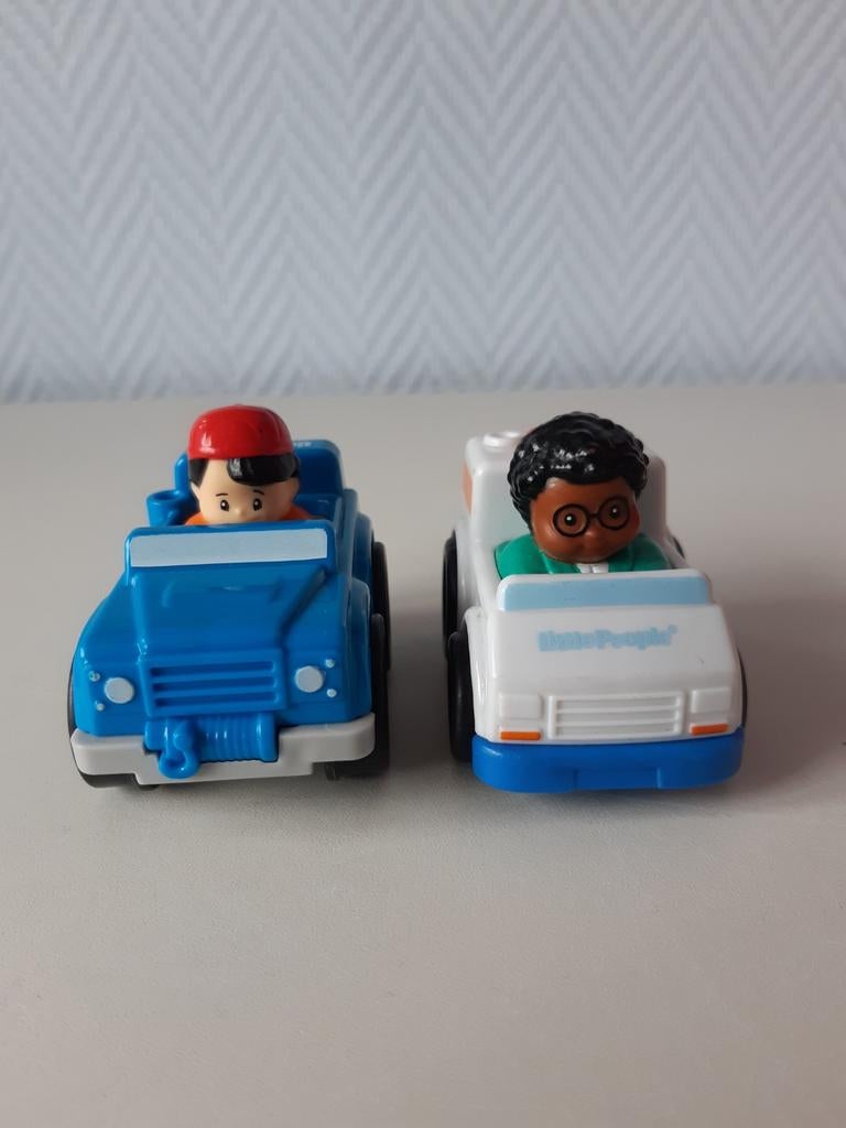 Leuk setje little people wagentjes, Ophalen