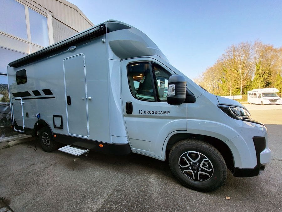 NIEUW! Crosscamp EXPDN 7.0 E | Peugeot Boxer 140pk Automaat, Caravanes & Camping, Camping-cars, Jusqu'à 4, Diesel, Automatique