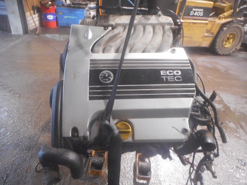 MOTOR Opel Calibra (01-1989/07-1997) (x25xe), Auto-onderdelen, Gebruikt, Opel, Opel Automobile GmbH, Kontakt-opel@opel.com