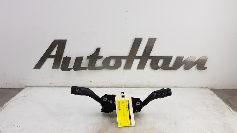 COMBINE COMMODO Volkswagen Up! (121) (01-2011/11-2023), Utilisé, Volkswagen