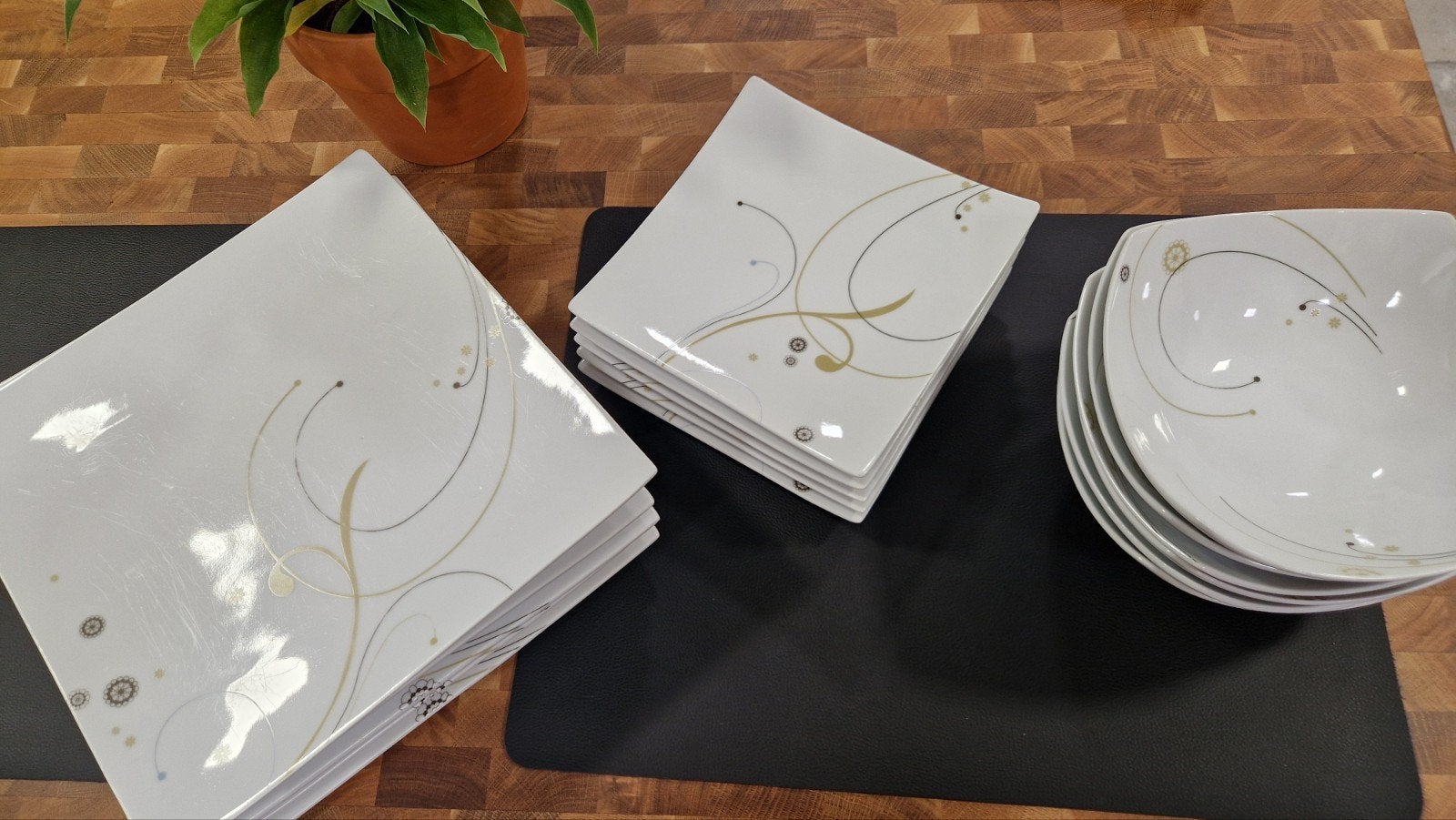 Mooi servies, Ophalen, Bord(en)