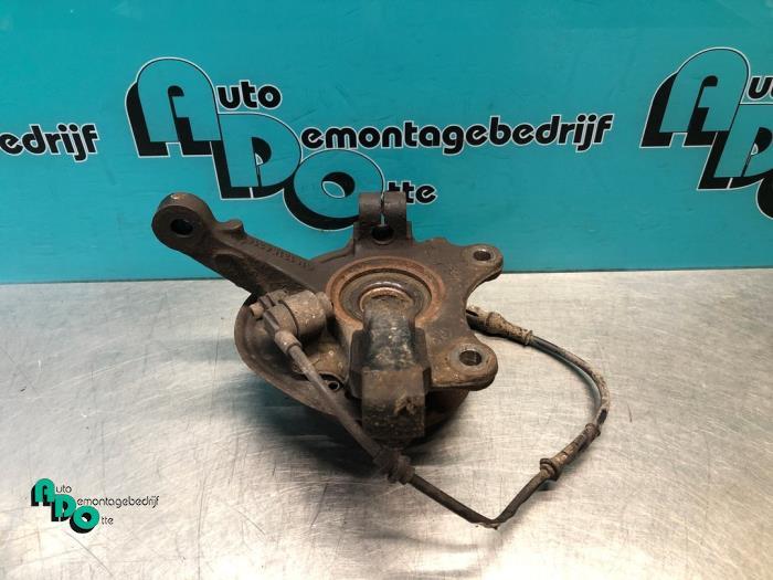Joint avant droit d'un Opel Corsa (Corsa C 00-), -, Opel, 3 mois de garantie, Utilisé